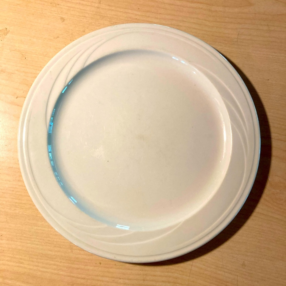 Classic White Dinner Plate Syracuse China 22-d-3 9 inch
